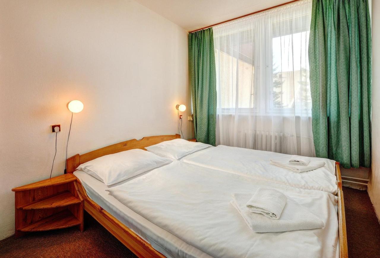 Bungalovy Fis Economy Villa Štrbské Pleso Esterno foto